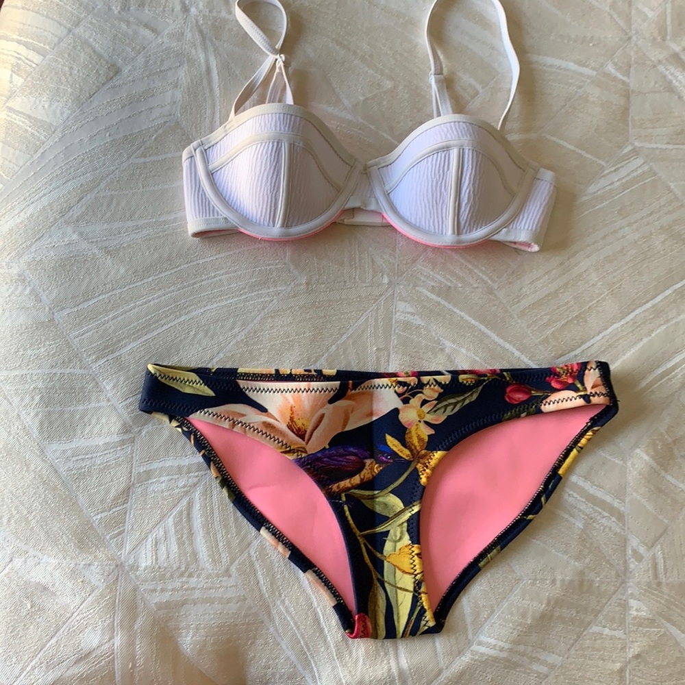 Triangl 2 piece